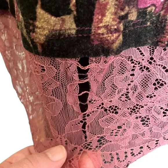 LOGO by Lori Goldstein Tunic with Pockets and Lace Trim Size XL - Picture 10 of 11